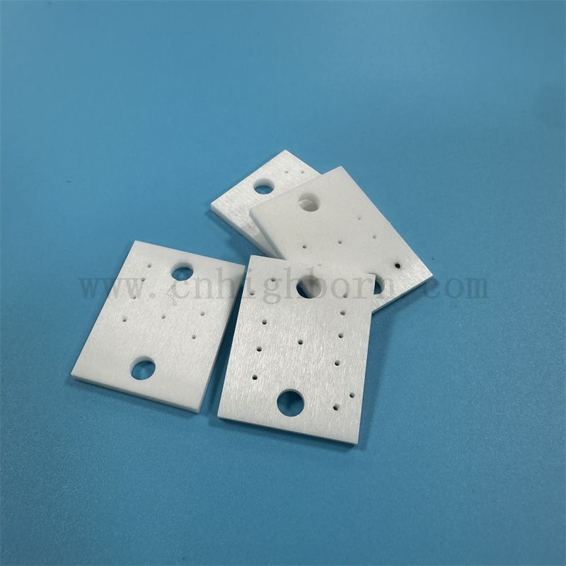 Isolatore zirconia Scheda irregolare Elevata superficie lucidatura zro2 piastra ceramica