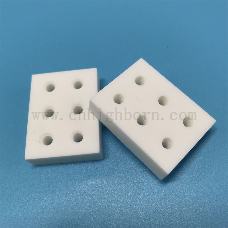 Scheda in ceramica in vetro macchina a bassa densità No Porosità Piastra macor con foro