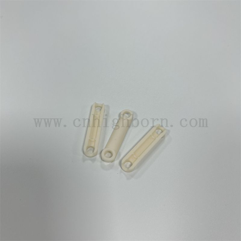 Resistente all'usura 95% 99% Machination AL2O3 Parte strutturale Allumina Ceramica Componenti