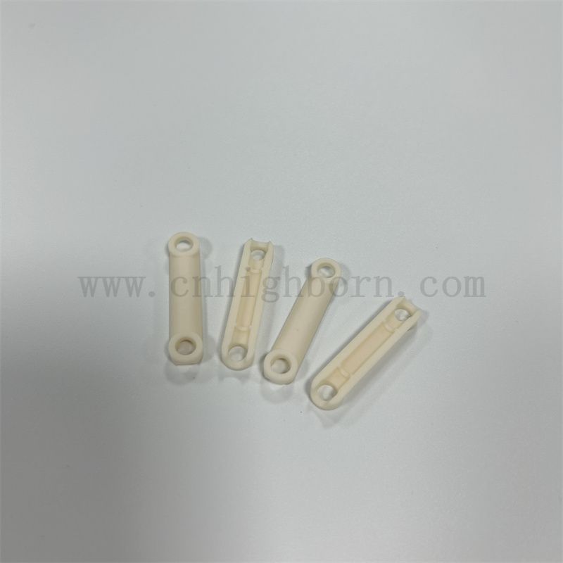 Resistente all'usura 95% 99% Machination AL2O3 Parte strutturale Allumina Ceramica Componenti