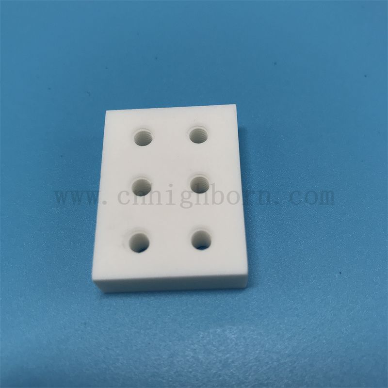 Scheda in ceramica in vetro macchina a bassa densità No Porosità Piastra macor con foro