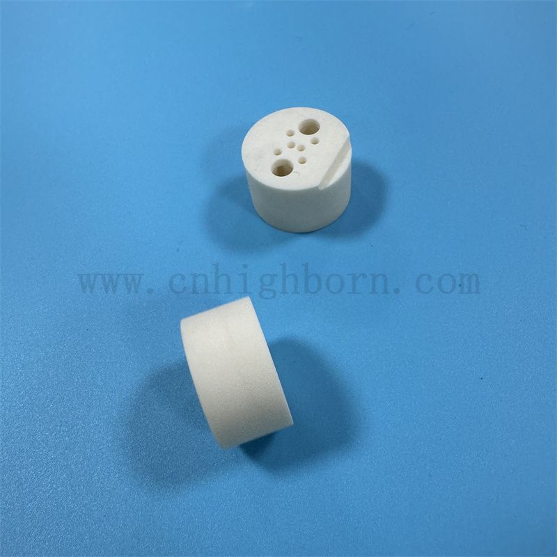Parte in ceramica di allumina personalizzata 95% 99% AL2O3 Isolante tubo di riserva