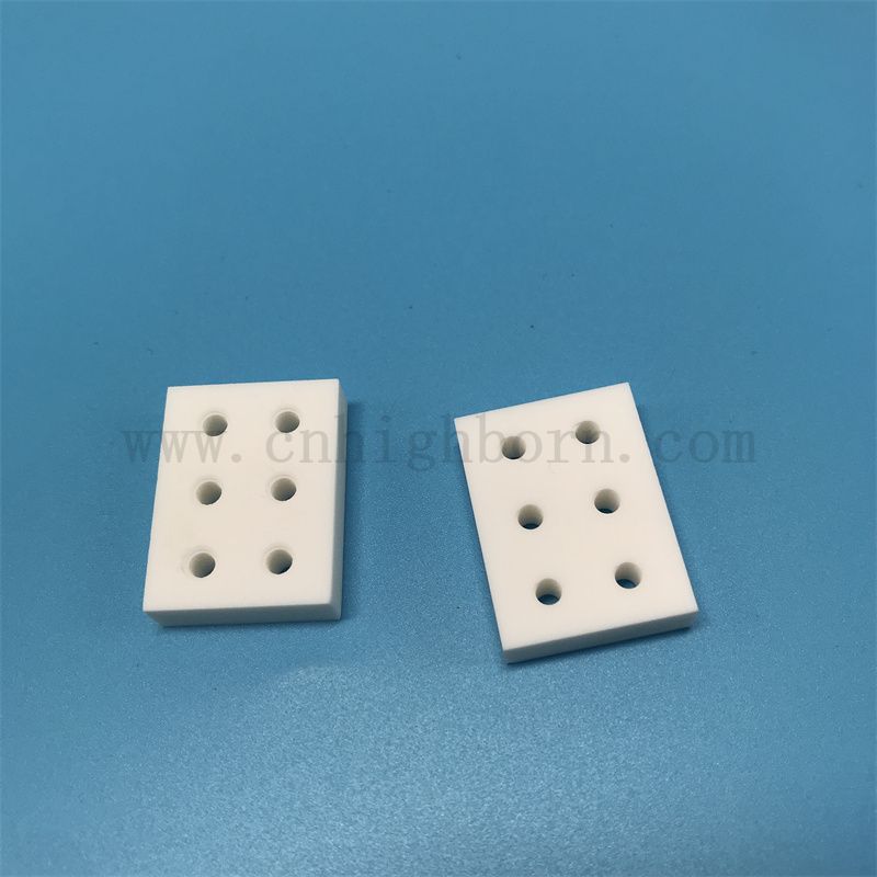 Scheda in ceramica in vetro macchina a bassa densità No Porosità Piastra macor con foro