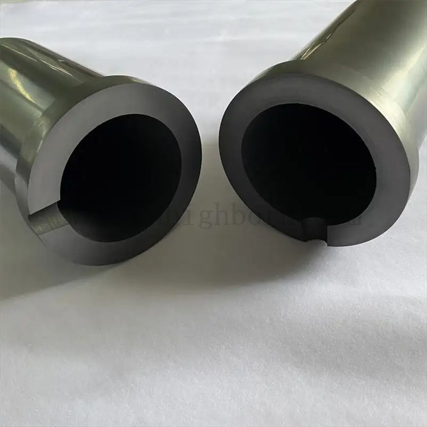 Carburo di silicio in silicio resistente ad alta temperatura SIC Crafita ceramica crogiolo con manica di quarzo per fornace a induzione
