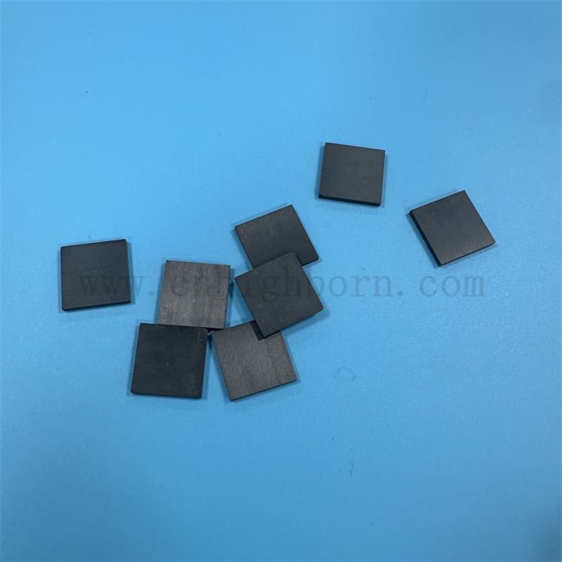 Zirconia nera personalizzata Isolatore della scheda irregolare Zro2 piastra ceramica