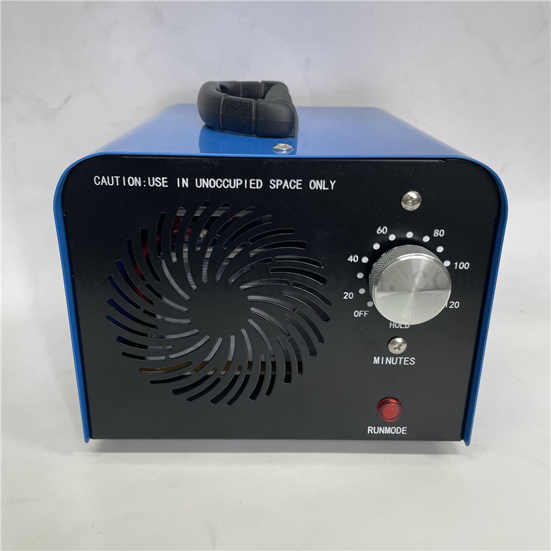Generatore di ozono della macchina per disinfezione d'aria dell'ufficio per la formaldeide dell'auto domestica Ozonizer