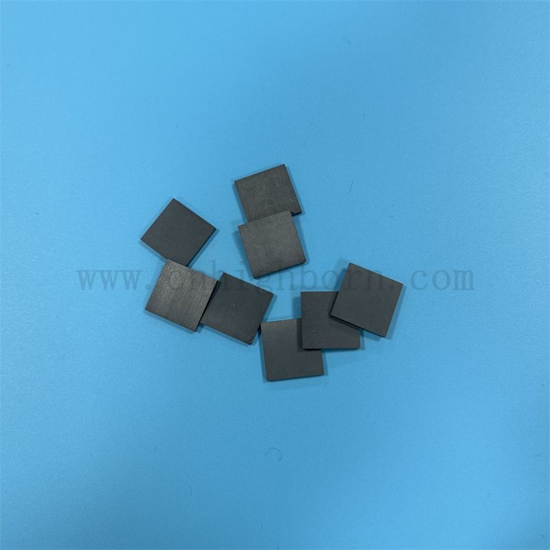 Zirconia nera personalizzata Isolatore della scheda irregolare Zro2 piastra ceramica