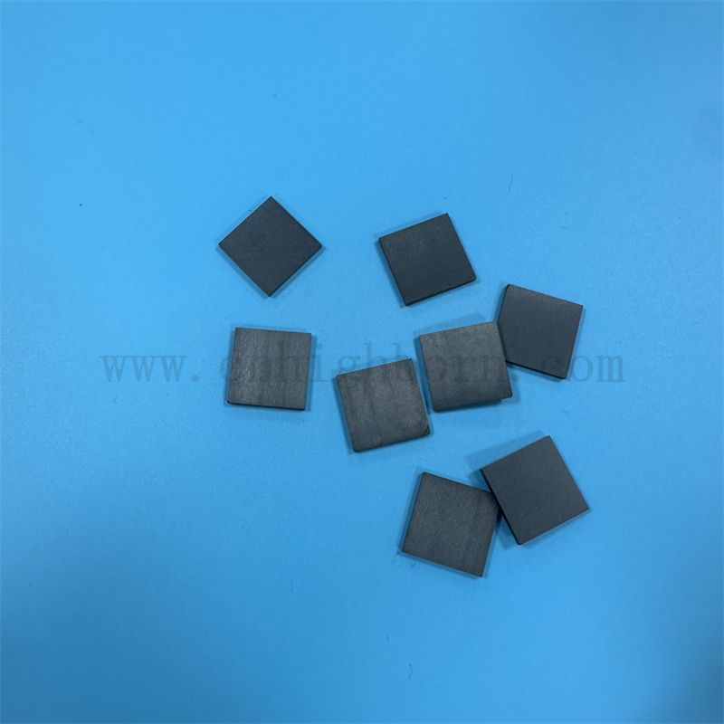 Zirconia nera personalizzata Isolatore della scheda irregolare Zro2 piastra ceramica