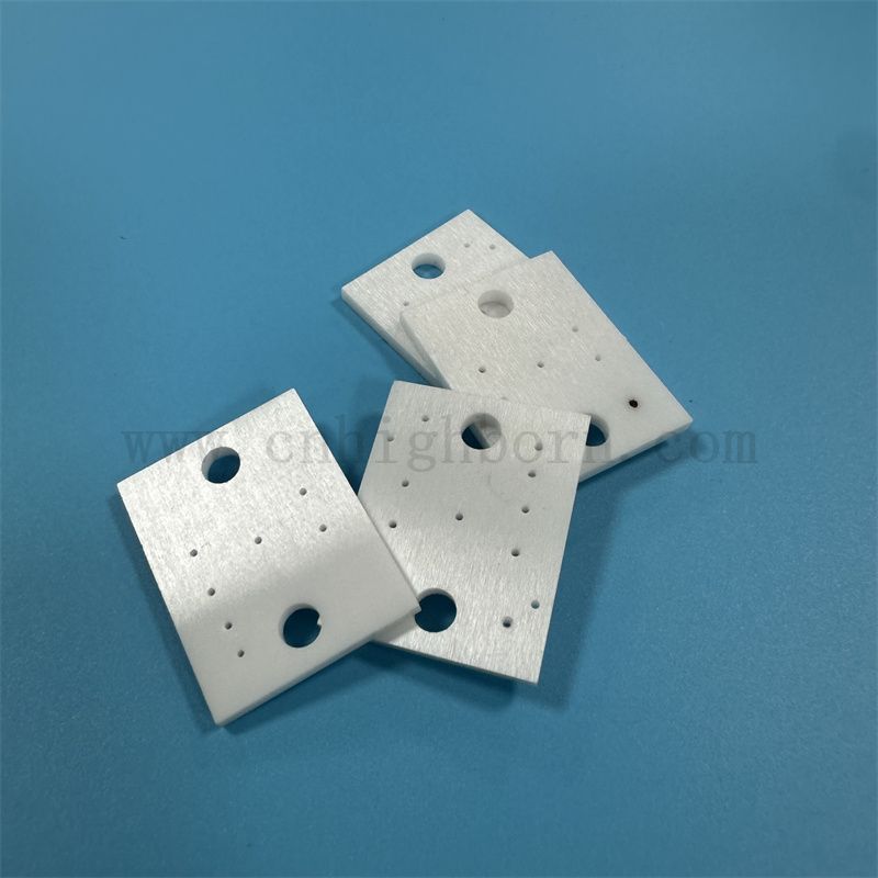 Isolatore zirconia Scheda irregolare Elevata superficie lucidatura zro2 piastra ceramica