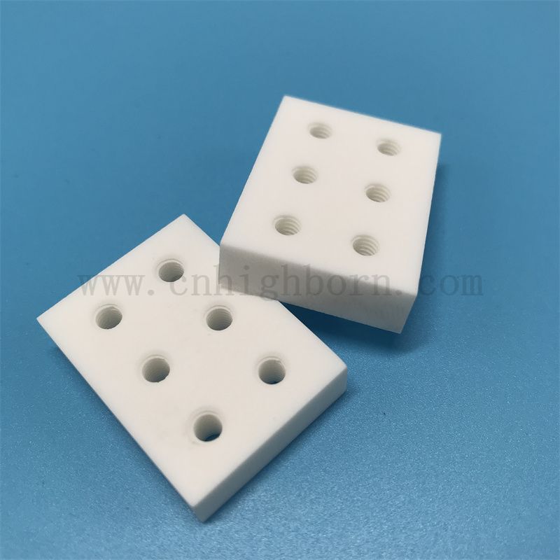 Scheda in ceramica in vetro macchina a bassa densità No Porosità Piastra macor con foro
