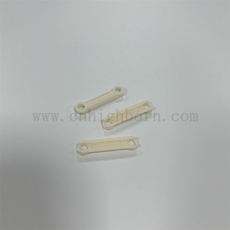 Resistente all'usura 95% 99% Machination AL2O3 Parte strutturale Allumina Ceramica Componenti