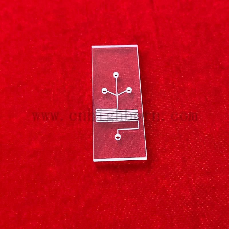 Chip al quarzo per spettrofotometria ultravioletta