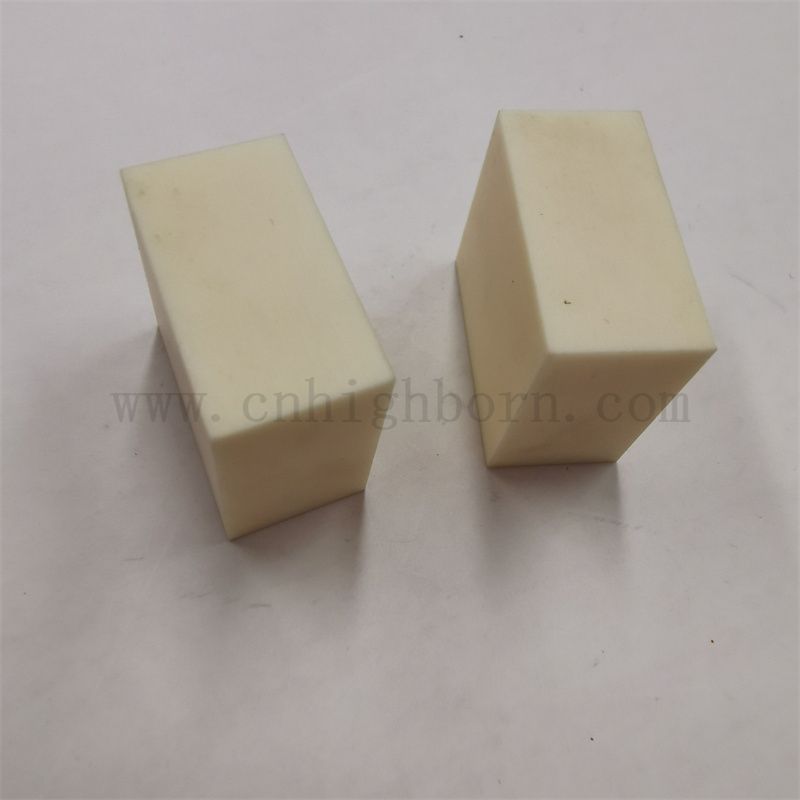 Blocco isolante di allumina al 2o3 personalizzato Alumina AL2O3