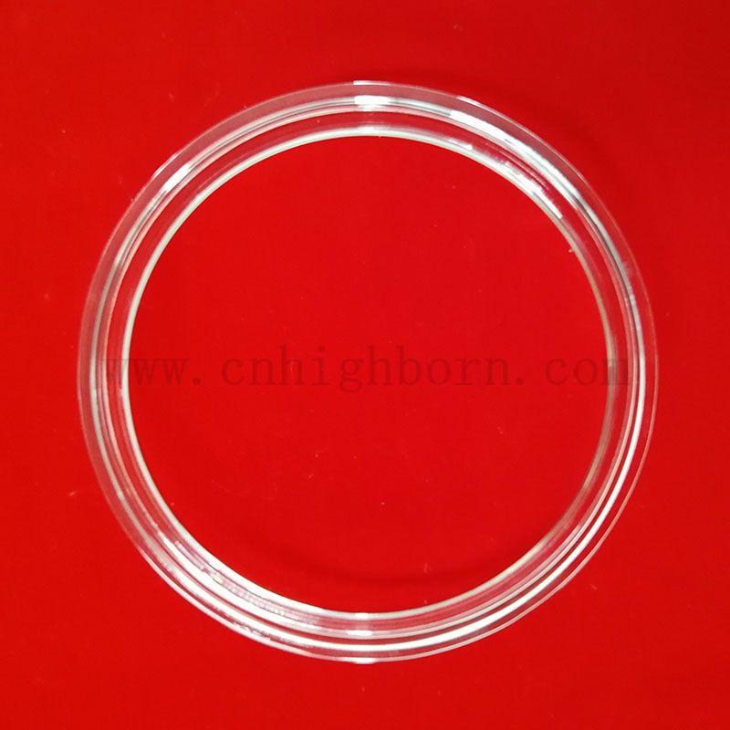 Produrre specialmente un tubo articolare in vetro in quarzo con flangia di silice fusa 