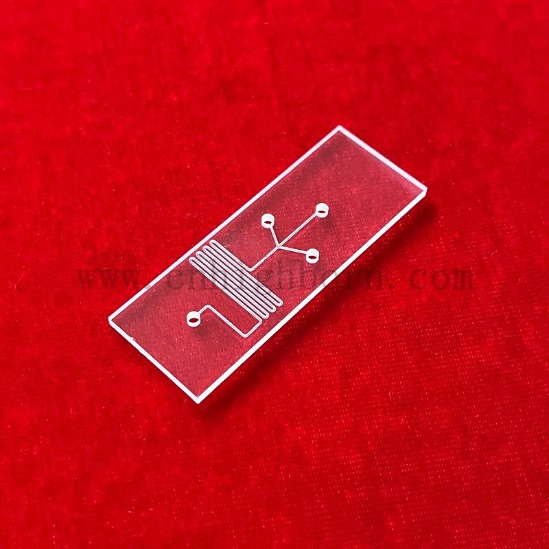 Chip microfluidico al quarzo 