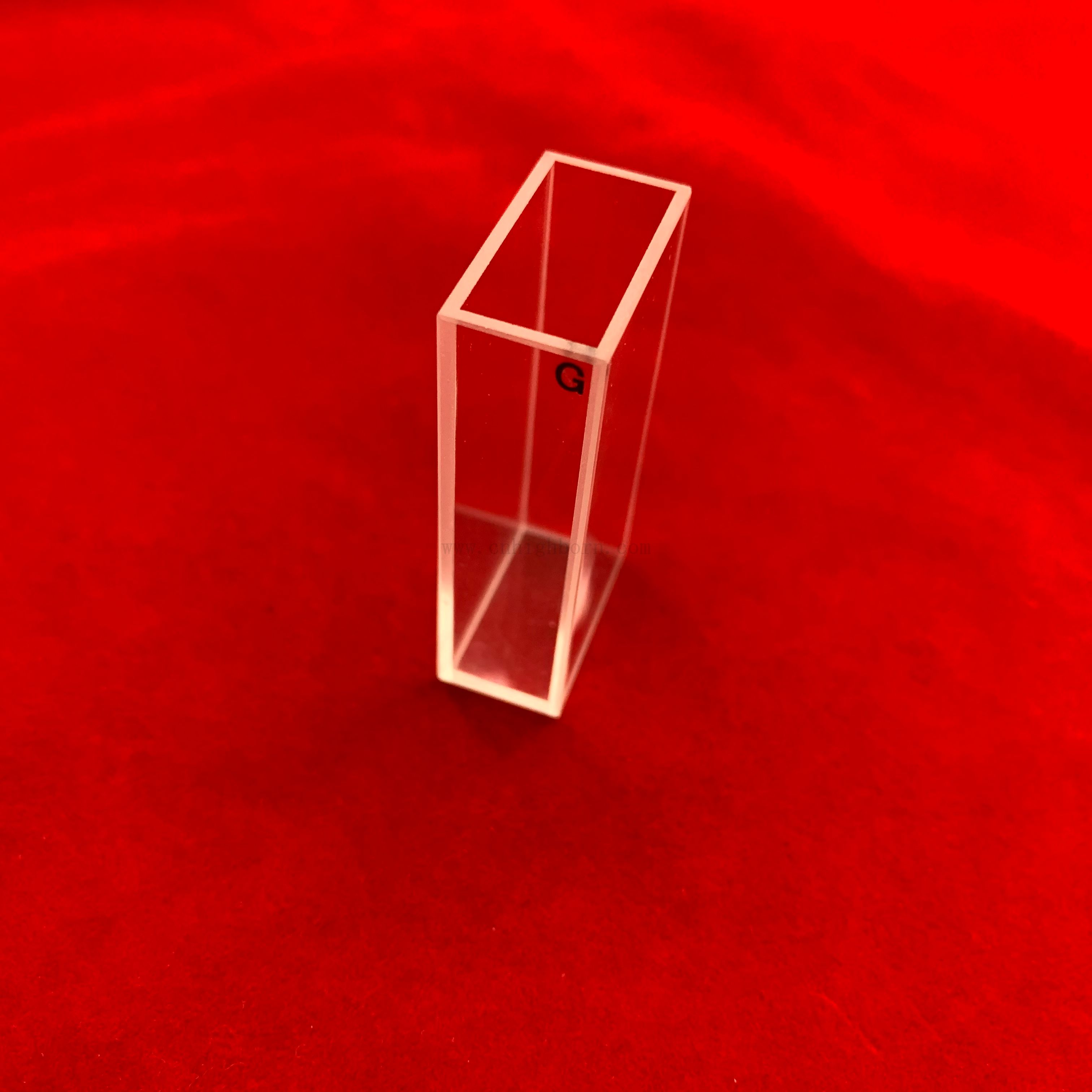 Spettrofotometro a cuvetta in vetro ottico chiaro da 7 ml di fluorometro standard di cuvetta in vetro da 7 ml con coperchio