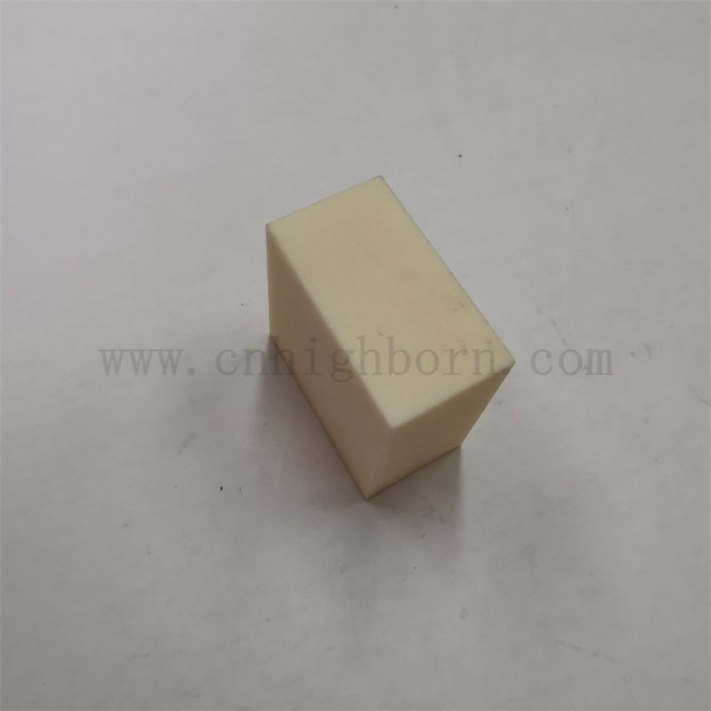 Blocco isolante di allumina al 2o3 personalizzato Alumina AL2O3