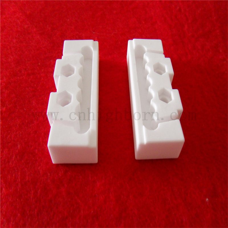 Parti di blocco ceramica Alumina Isolatura elettrica personalizzata al 95%