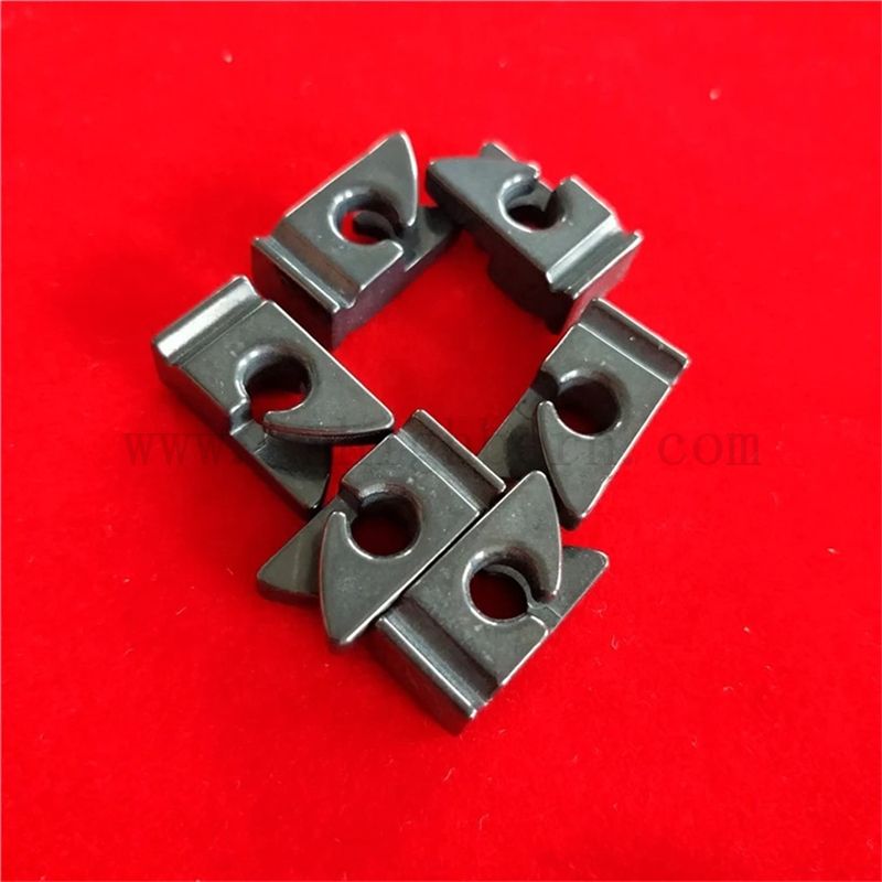 Guida al filo tessile Macchine in ceramica Parte di ricambio Ossido di titanio Occello TiO2 Guida al filo in ceramica 