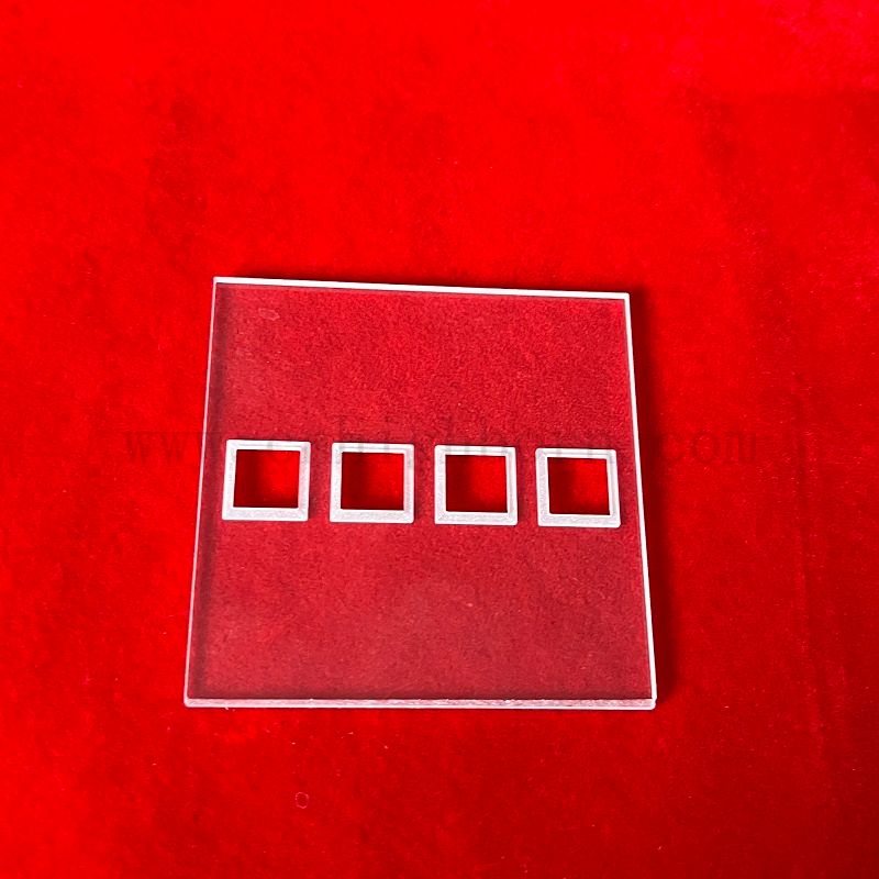 Scheda di vetro in quarzo lucido con multiboro per il turbinio dell'acqua di laboratorio