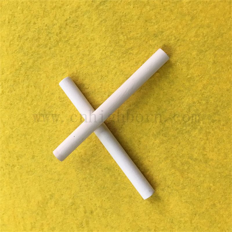 Porosità personalizzata Pipi di ceramica di allumina porosa bianca tubi filtro AL2O3