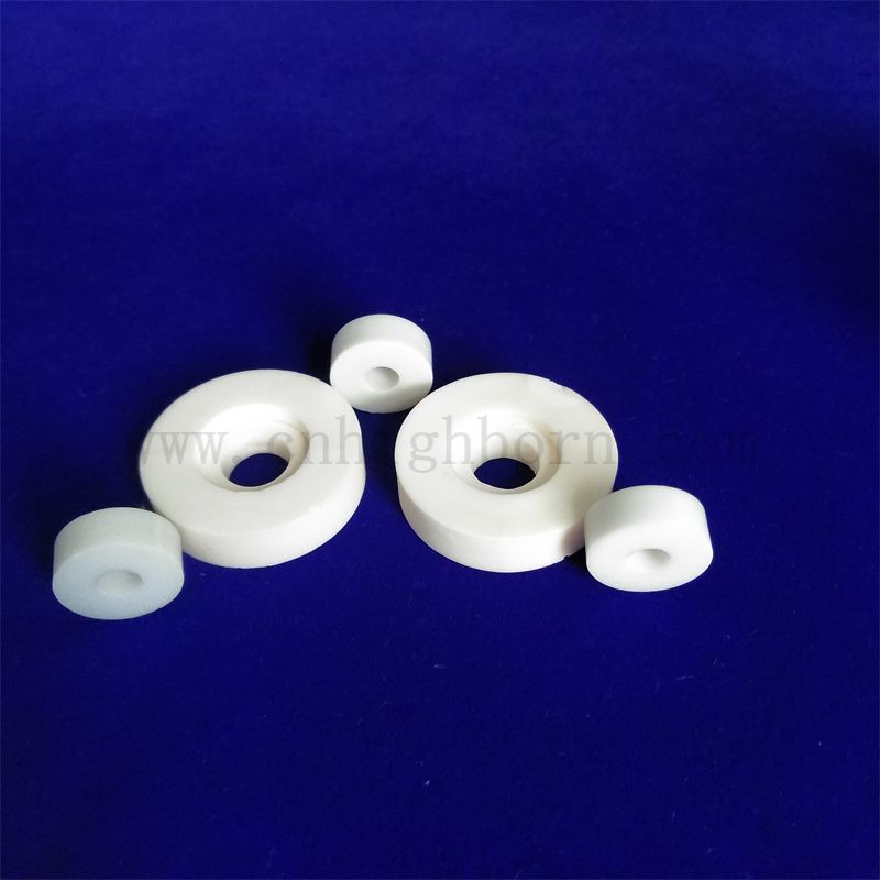 Maniche ceramiche di allumina resistenti ad alta temperatura al2o3 cespuglio ceramico