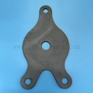 Piastra di inserimento per mobili da forno in ceramica a forma di pesce in carburo di silicio SiC resistente all'usura e agli shock termici per la cottura di piastre/ciotole in ceramica