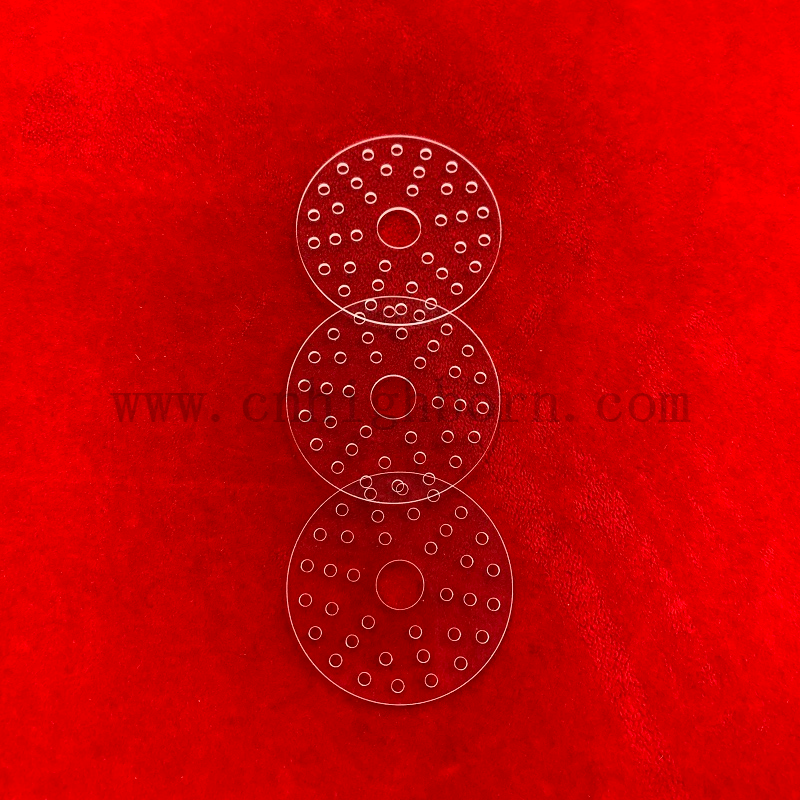 Piastra di silice fusa perforata