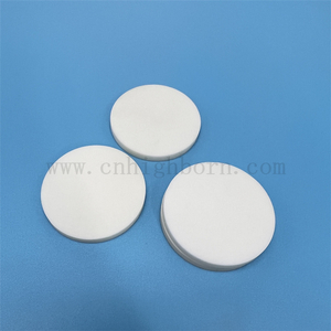Wafer con superficie liscia in ceramica con disco di allumina personalizzato al 99% Al2O3