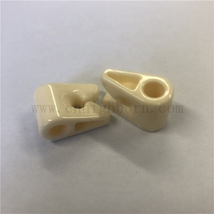 Guida in allumina personalizzata Blocco tessile Blocco AL2O3 Textile Part