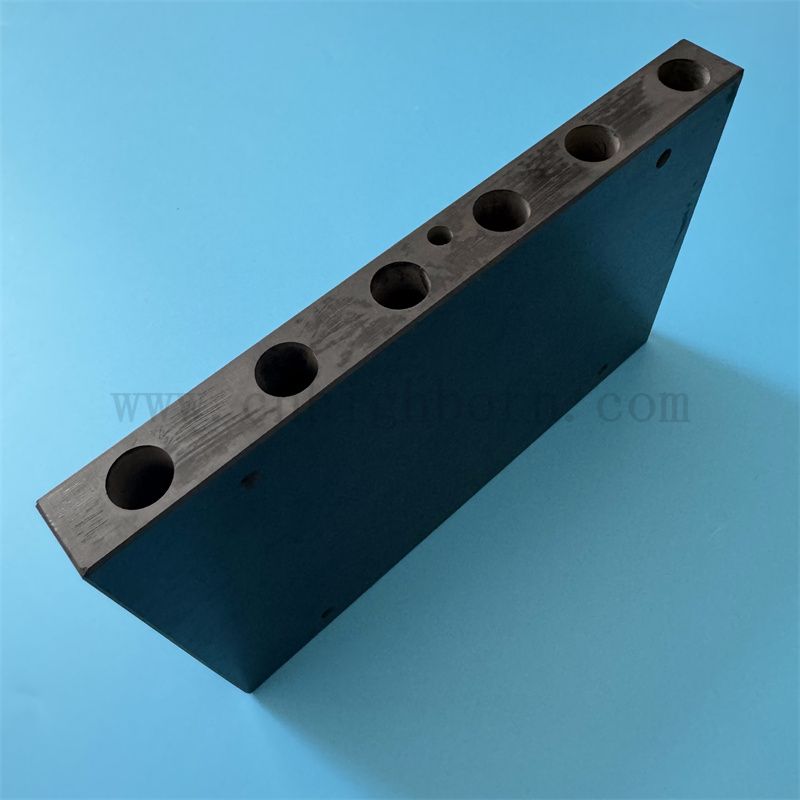 Piatto in ceramica SIC personalizzato Scheda in carburo di silicio in ceramica con buchi