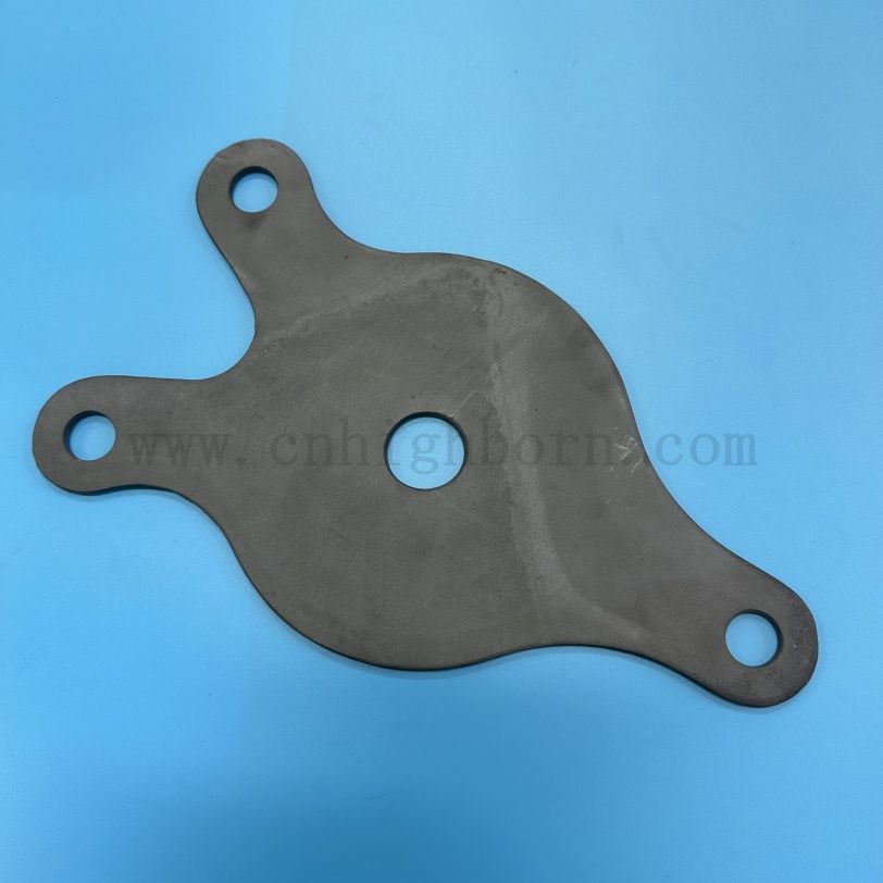 Piastra di inserimento per mobili da forno in ceramica a forma di pesce in carburo di silicio SiC resistente all'usura e agli shock termici per la cottura di piastre/ciotole in ceramica