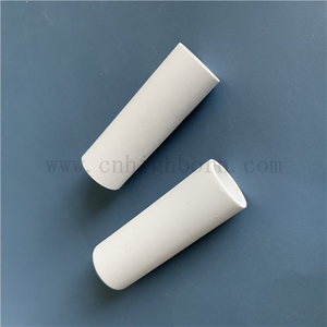 Tubi filtranti ceramici porosi per analisi di laboratorio di tubi in ceramica di allumina microporosa con porosità al 45%.