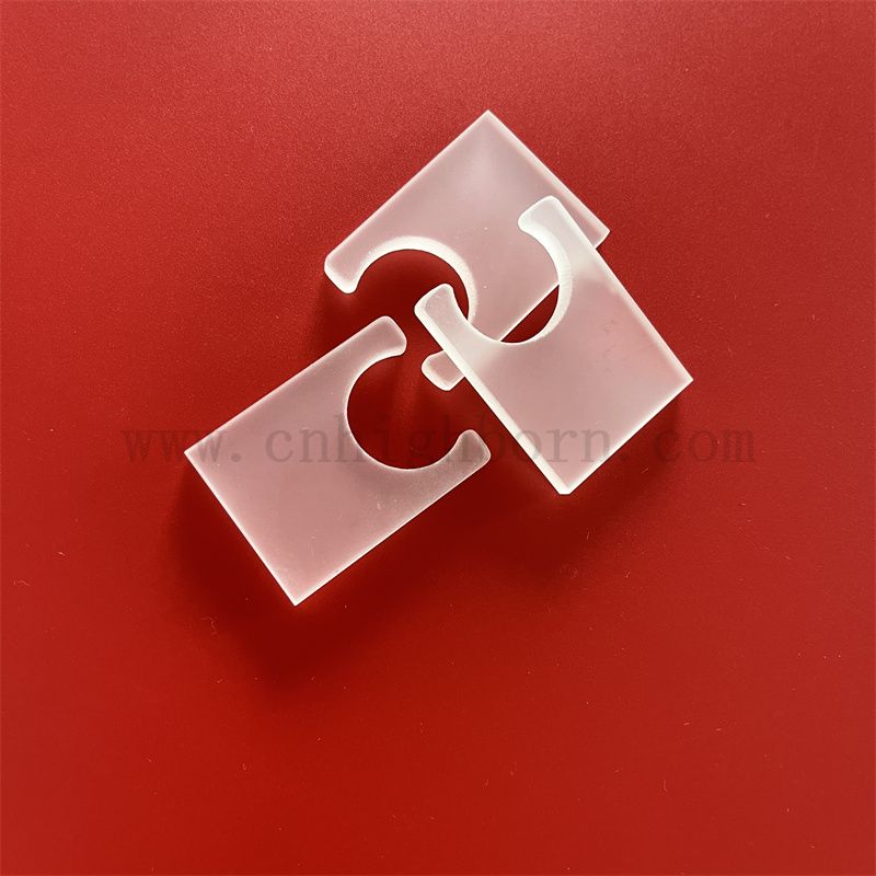 Resistenza di calore Piazza di vetro in quarzo traslucido quadrato personalizzato con foro 