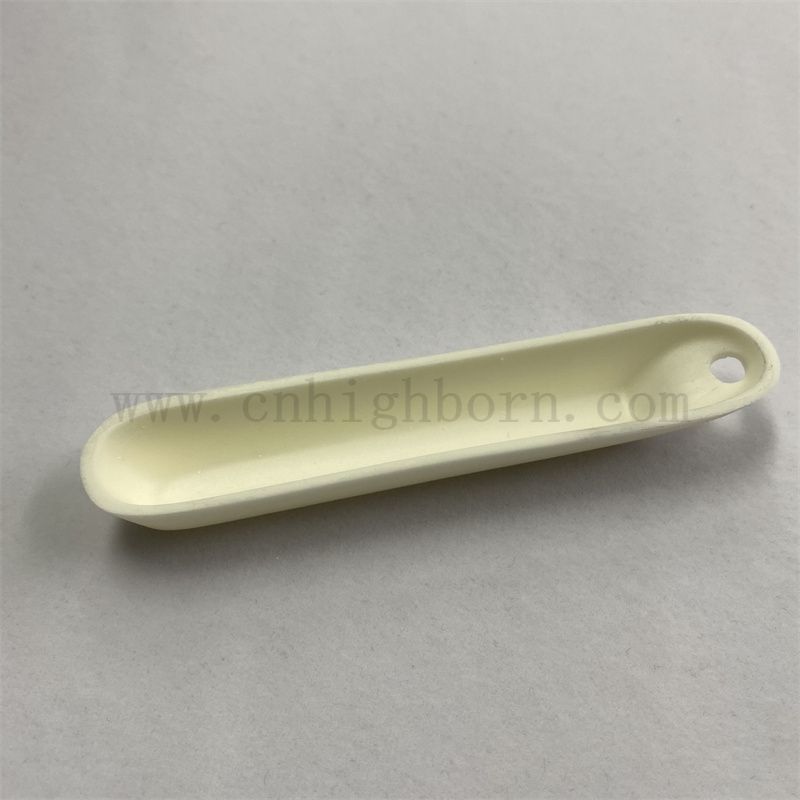AL2O3 ceramica ad alta temperatura ceramica crogiolo ad alta purezza in porcellana con un buco