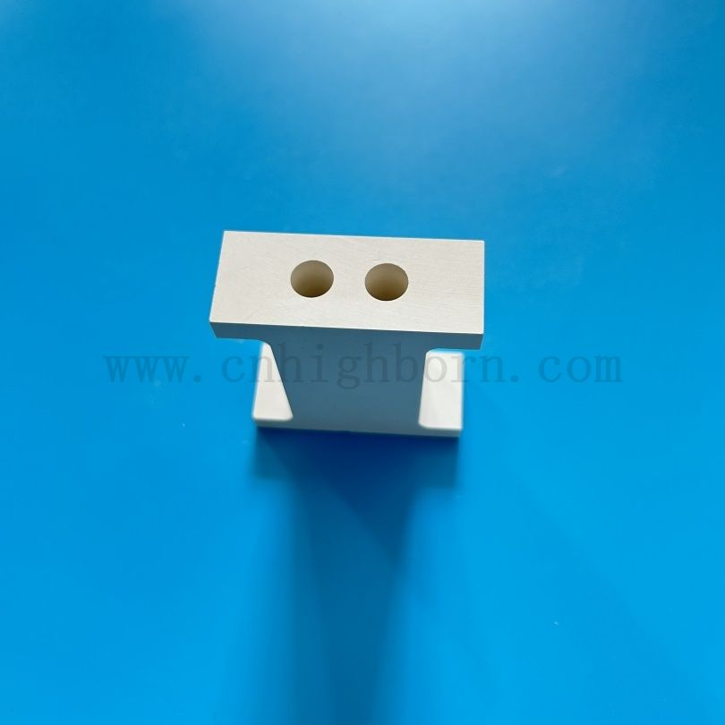 Fornitura di fabbrica Short Lead Tempo di lead Nitruro Blocco ceramico con buchi