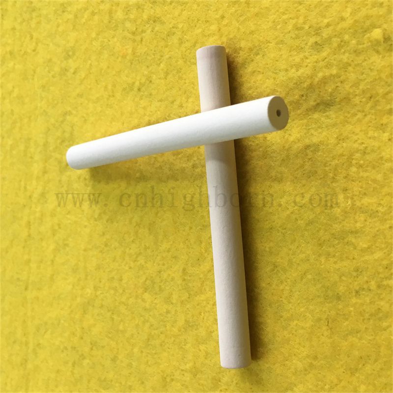 Porosità personalizzata Pipi di ceramica di allumina porosa bianca tubi filtro AL2O3