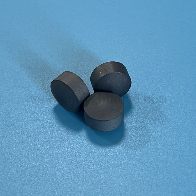 Colonne in carburo di boro ad alta durezza B4C Palloni core per prevenzione delle perdite della centrale nucleare