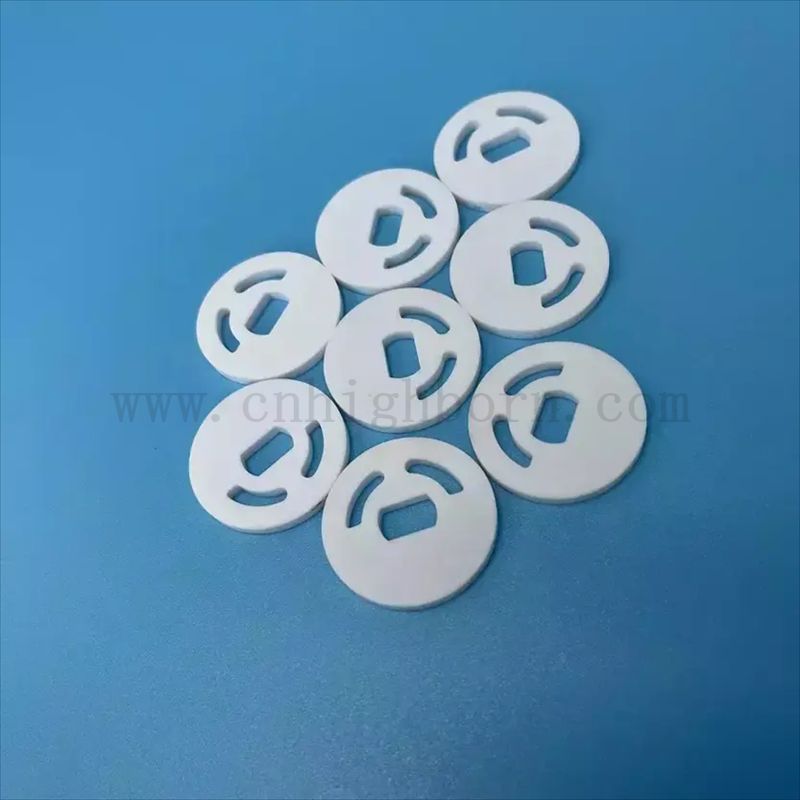 Piastra rotonda di allumina resistente all'usura personalizzata Al2O3 Disco di isolamento in ceramica