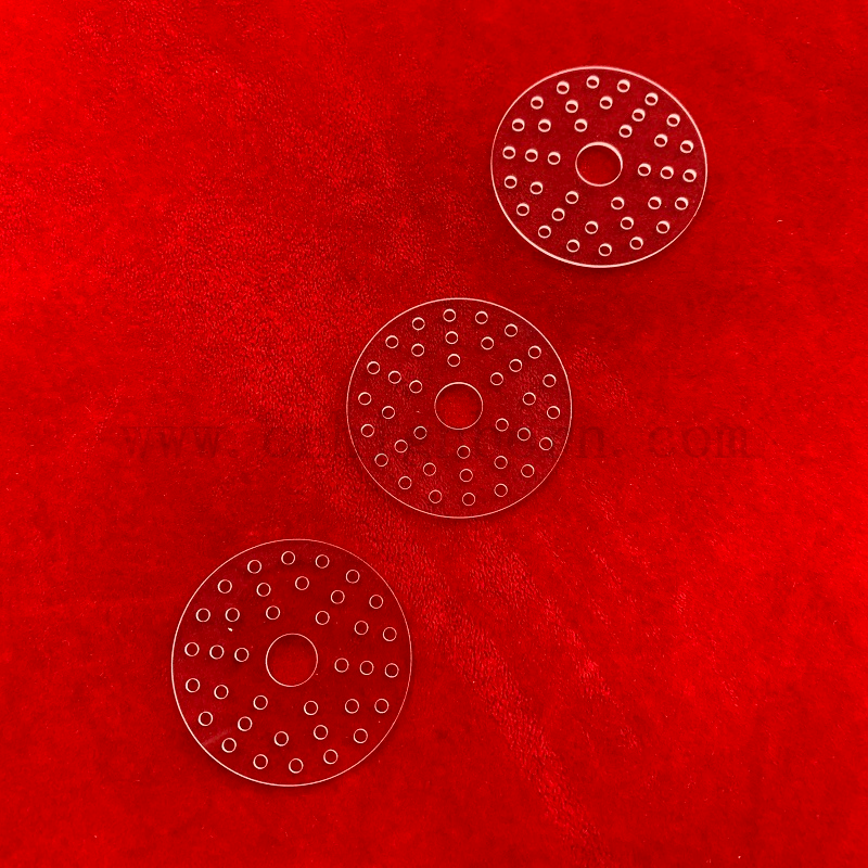 Piatto di silice in fuso trasparente perforato lucidati personalizzato