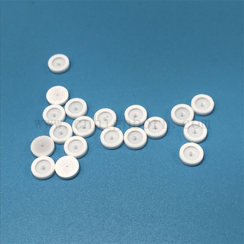Isolatore zirconia bianca parte irregolare parte yttio stabilizzato zro2 nebbia ceramica ugello di nebbia