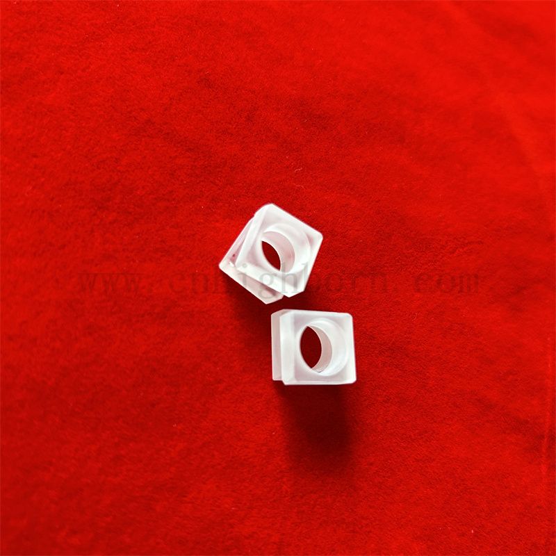  Resistenza di calore a forma personalizzata traslucida vetro in quarzo in silice quadrato