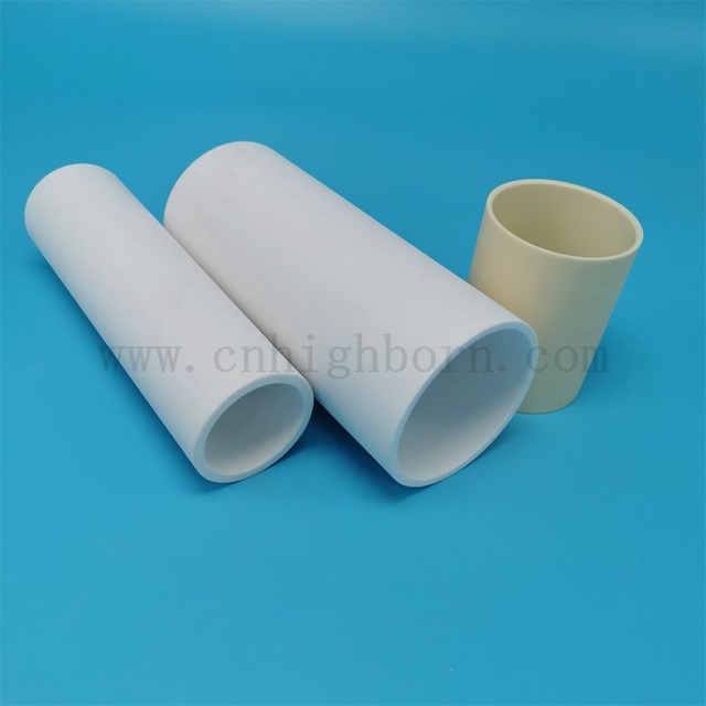Tubi in ceramica di allumina per tubi Al2O3 ad alta temperatura 95% 99,5%.