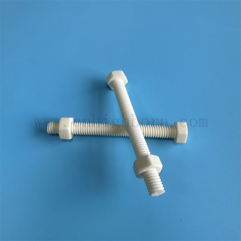 Bullone e dado in ceramica