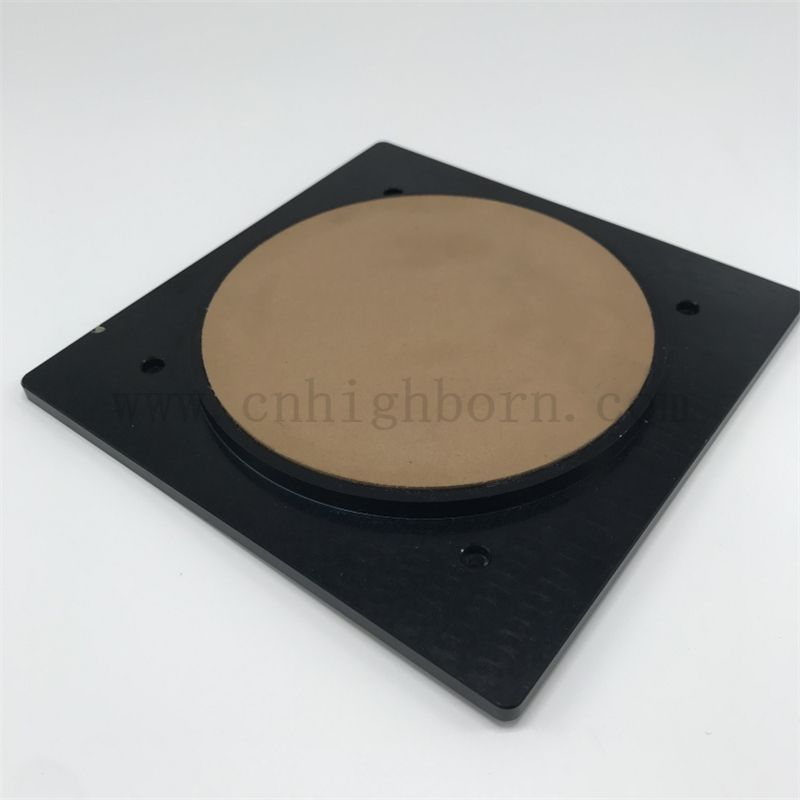 Disco ceramico personalizzabile Distribuito uniformemente Apertura rotonda rotonda Al2O3 Chuck / Componenti 