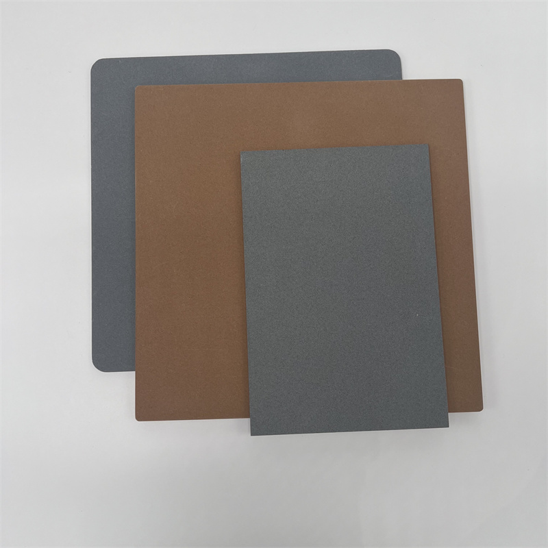 Quali sono gli usi della piastra in ceramica porosa?