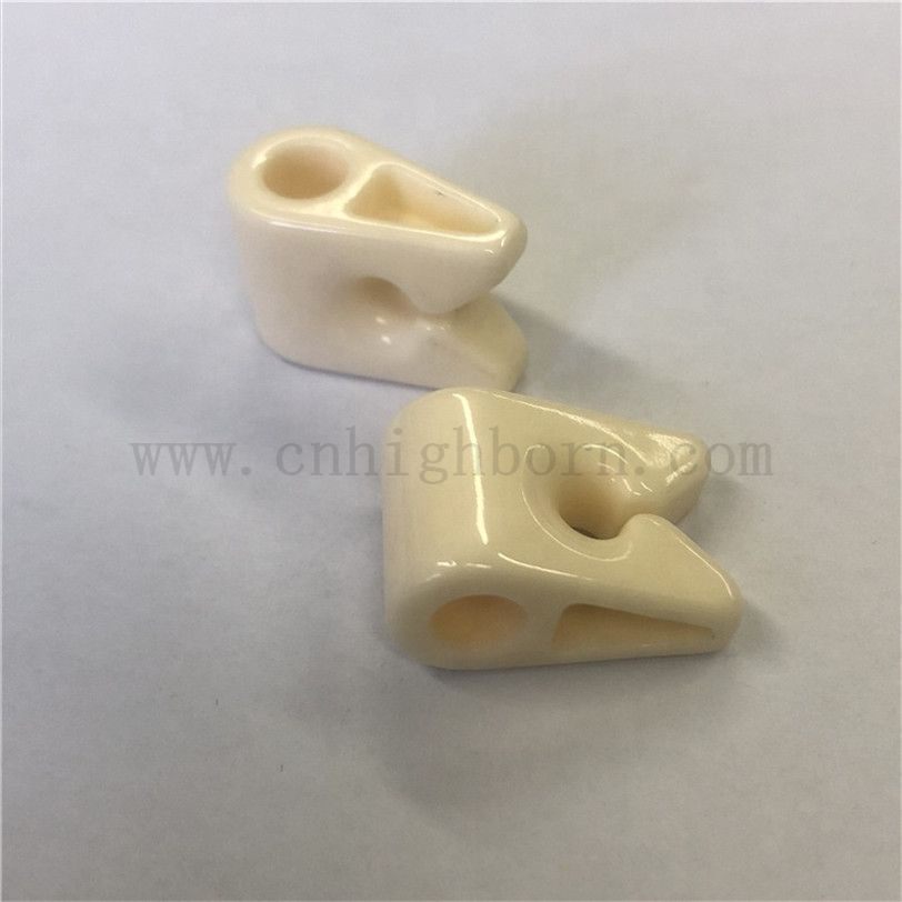 Guida in allumina personalizzata Blocco tessile Blocco AL2O3 Textile Part