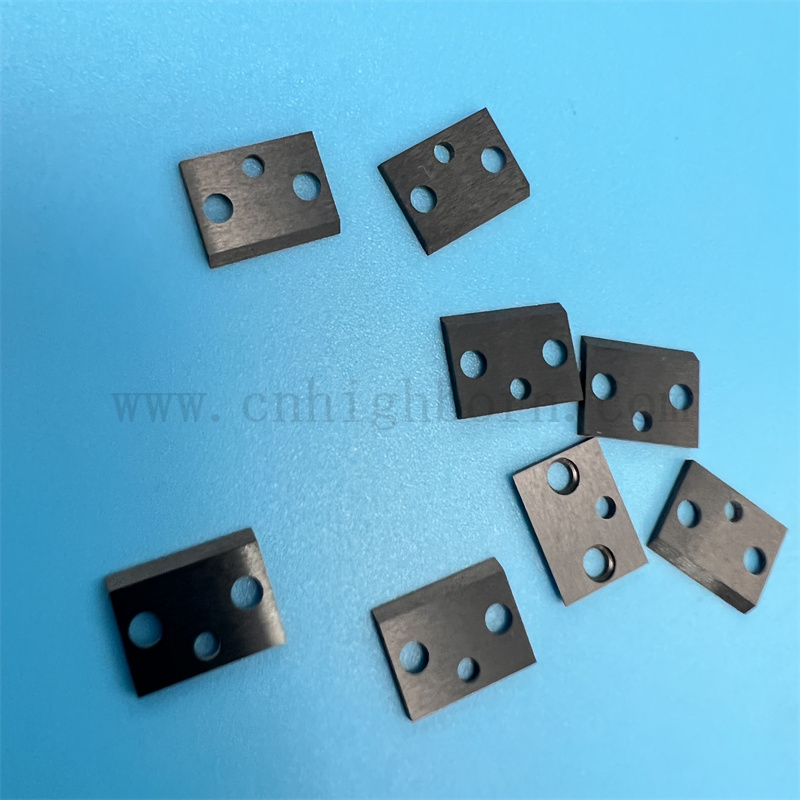 Piatto in ceramica zirconia nera ad alta durezza con buchi fogli ceramica zro2