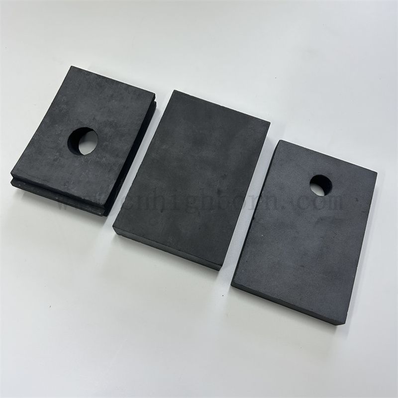 Scheda in carburo di silicio nero isolante con foglio di ceramica Sic resistente all'usura del foro