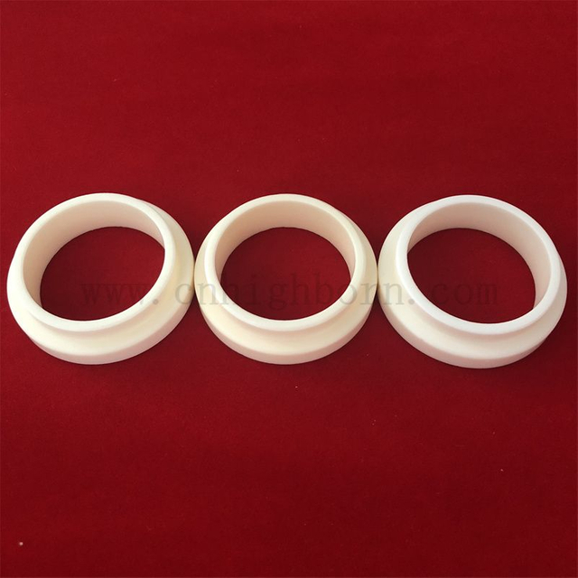 Guarnizione in ceramica con anello in ceramica allumina Al2o3 resistente all'usura al 95% 99%.